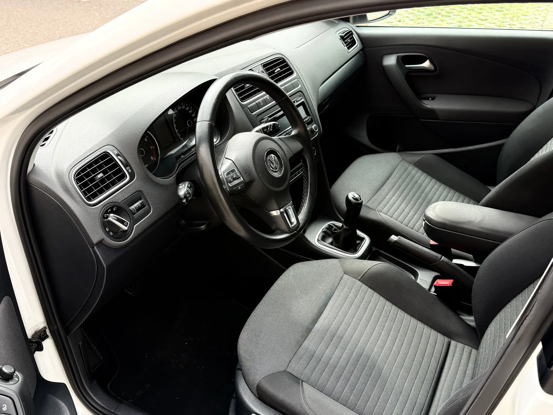 Volkswagen Polo 2012 occasion Hinwil — 5