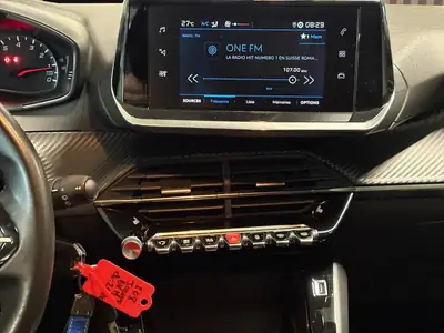 Peugeot 208 1.2 PureTech Active — Citadine agile et économe, 98 000 km — Detail
