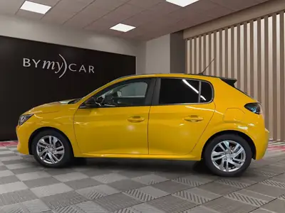 Peugeot 208 1.2 PureTech Active — Citadine agile et économe, 98 000 km — Innenraum