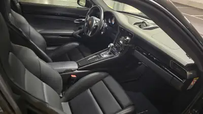 Porsche 911 Carrera 4S PDK — Coupé sportif emblématique, 400 ch, design intégral — détail