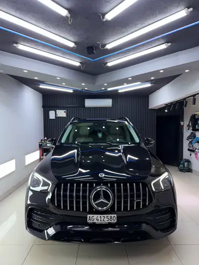 Mercedes-Benz GLE 53 AMG 4matic+ — SUV sportif hybride, 90'000 km seulement — Heckansicht