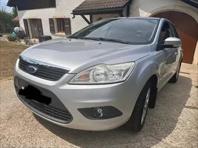 Ford Focus 1.6i 16V Carving — Berline fiable et économique, sans sinistre — fianco