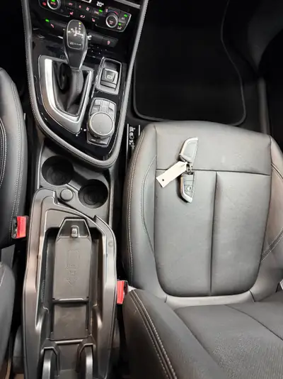 BMW 225xe Active Tourer — Hybride rechargeable, entretien BMW complet, batterie optimale — Miniature 18