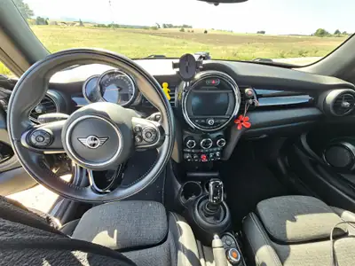MINI Cooper 1.5i — Citadine British sportive, équipée et économe — arrière