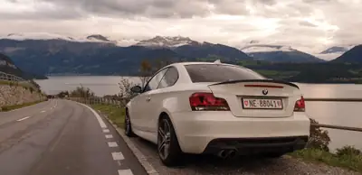 BMW 135i Coupé 2008 — Sportivité pure, moteur 306 ch et transmission manuelle — Heckansicht