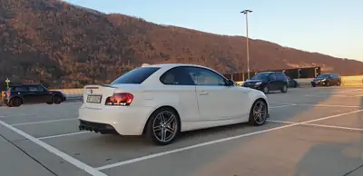 BMW 135i Coupé 2008 — Sportivité pure, moteur 306 ch et transmission manuelle — Seitenansicht