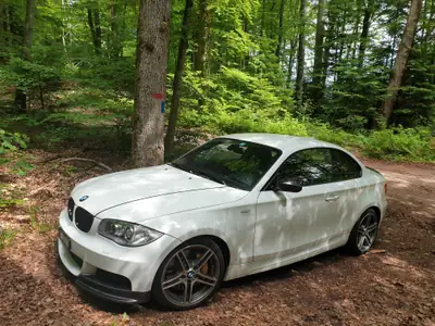 BMW 135i Coupé 2008 — Sportivité pure, moteur 306 ch et transmission manuelle — Armaturenbrett