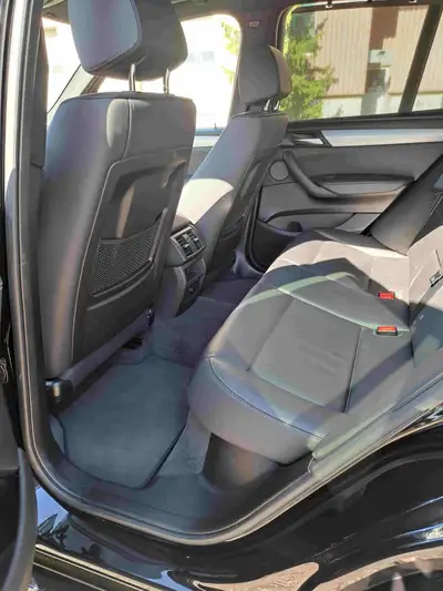 BMW X3 20d xDrive M Sport — SUV diesel performant, équipement premium, entretien impeccable — Miniatura 12