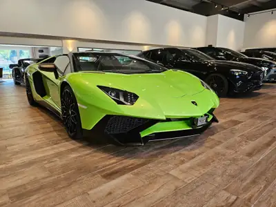 Lamborghini Aventador SV LP750-4 Superveloce Roadster — Légende V12 + MV Agusta exclusive — Miniature 9