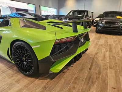 Lamborghini Aventador SV LP750-4 Superveloce Roadster — Légende V12 + MV Agusta exclusive — Miniature 14