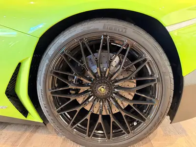 Lamborghini Aventador SV LP750-4 Superveloce Roadster — Légende V12 + MV Agusta exclusive — Miniature 19