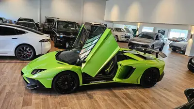 Lamborghini Aventador SV LP750-4 Superveloce Roadster — Légende V12 + MV Agusta exclusive — Miniature 26