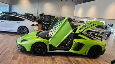 Lamborghini Aventador SV LP750-4 Superveloce Roadster — Légende V12 + MV Agusta exclusive — Miniature 28