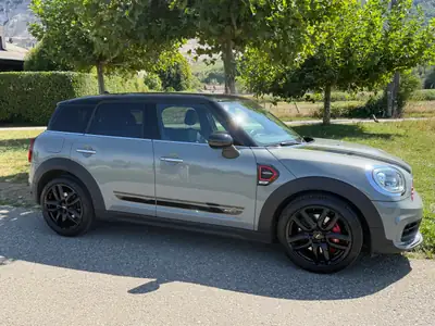 MINI Countryman 2.0i John Cooper Works ALL4 — Sportivité et polyvalence en 4 roues motrices — interni