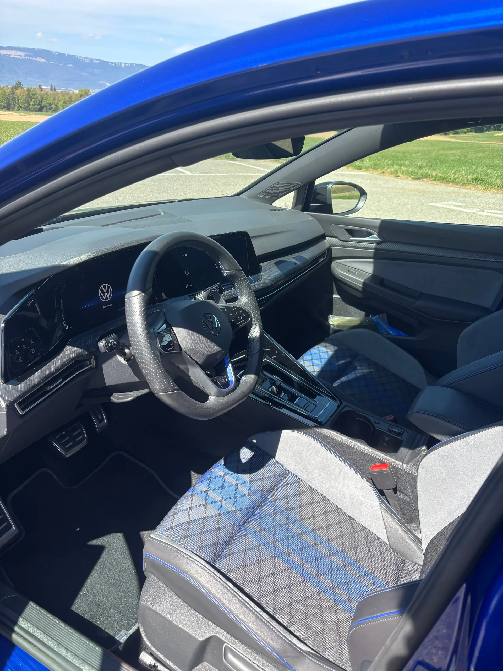 Volkswagen Golf 2023 occasion Penthéréaz — 4