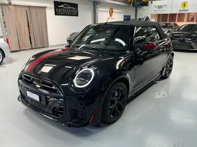 MINI Cooper C Cabriolet — Décapotable sportive avec John Cooper Works Trim et équipements premium — vue extérieure