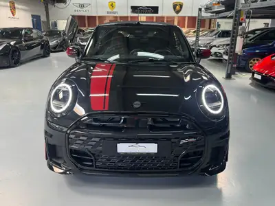 MINI Cooper C Cabriolet — Décapotable sportive avec John Cooper Works Trim et équipements premium — arrière