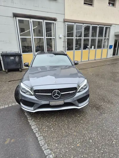 Mercedes-AMG C 43 4Matic Break — Élégance sportive et polyvalence premium — side view