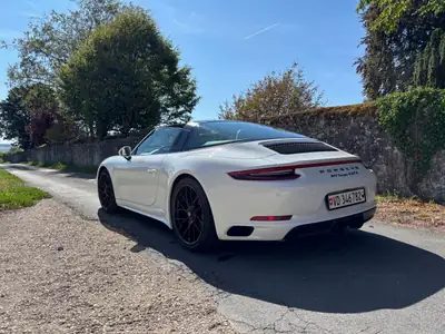Porsche 911 Targa 4 GTS — 450 ch, toit rétractable et pack carbone complet — Miniatura 9