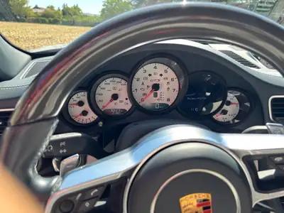 Porsche 911 Targa 4 GTS — 450 ch, toit rétractable et pack carbone complet — Miniatura 8