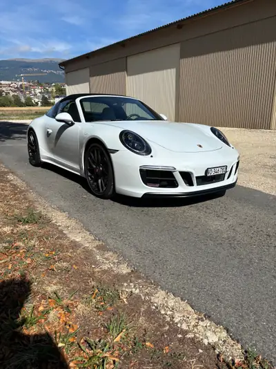 Porsche 911 Targa 4 GTS — 450 ch, toit rétractable et pack carbone complet — Miniatura 16