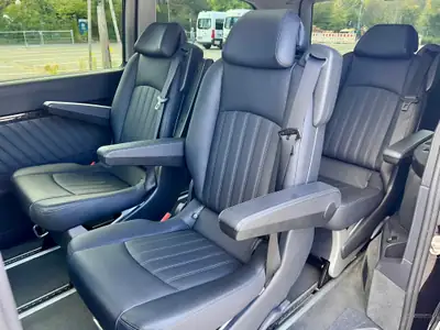 Mercedes-Benz Viano 3.0 V6 CDI — Monospace premium 6 places, moteur puissant — intérieur
