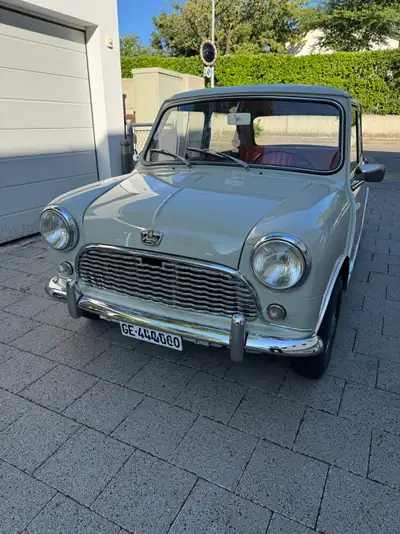 Austin Mini Seven 850 Export 1966 — Légende britannique restaurée, certificat Heritage — côté