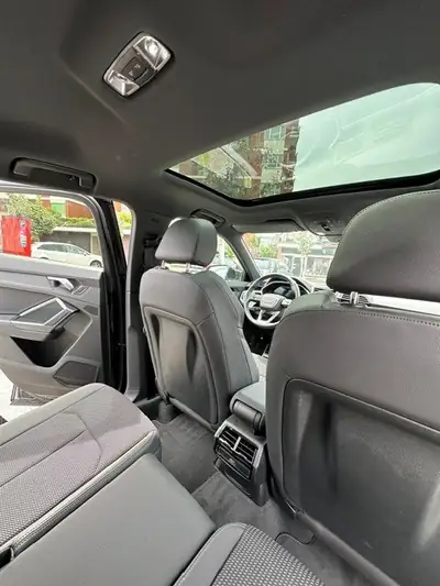 Audi Q3 Sportback 35 TFSI S line — SUV coupé hybride léger, 12 600 km seulement — Miniatur 8