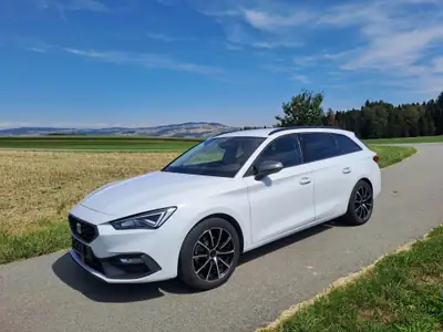SEAT Leon 1.5 eTSI 150 FR DSG — Break hybride léger, 80 000 km, sans sinistre — vue extérieure