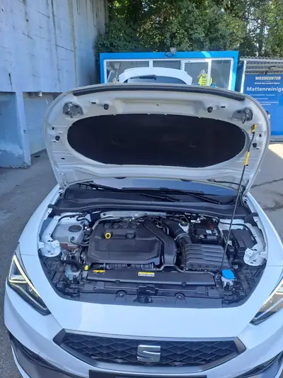 SEAT Leon 1.5 eTSI 150 FR DSG — Break hybride léger, 80 000 km, sans sinistre — tableau de bord