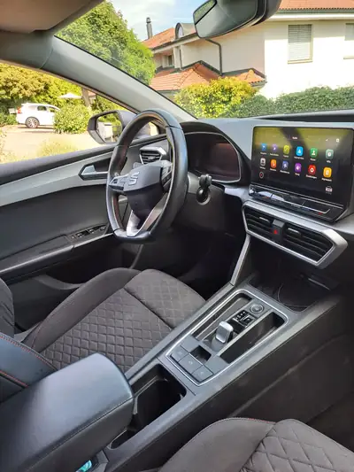 SEAT Leon 1.5 eTSI 150 FR DSG — Break hybride léger, 80 000 km, sans sinistre — Miniature 10