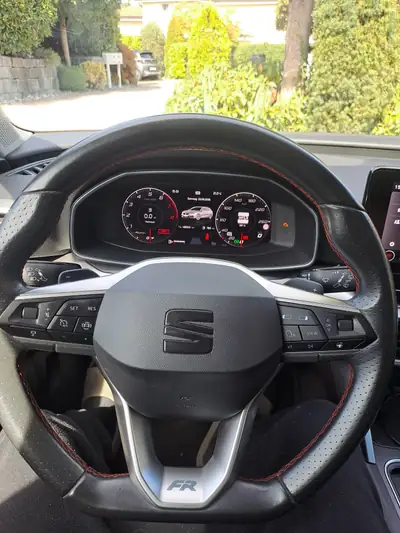 SEAT Leon 1.5 eTSI 150 FR DSG — Break hybride léger, 80 000 km, sans sinistre — Miniature 12