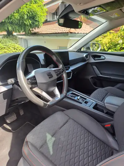 SEAT Leon 1.5 eTSI 150 FR DSG — Break hybride léger, 80 000 km, sans sinistre — Miniature 13