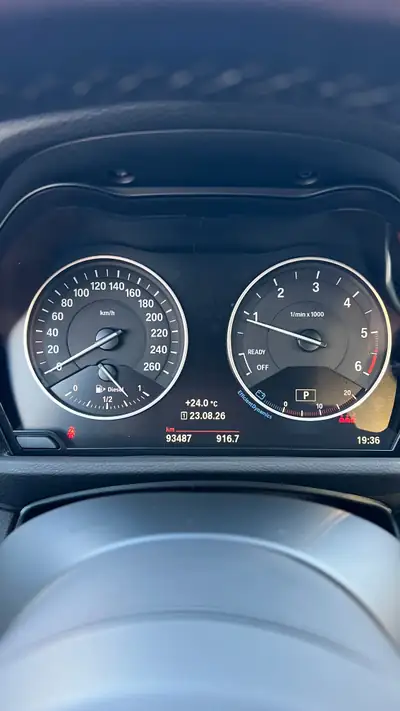 BMW X1 20d xDrive SAG — SUV compact diesel performant, historique sans sinistre — Miniatur 8