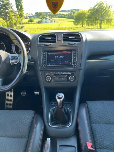 VW Golf 2.0 TSI GTI Edition 35 — Sportive compacte, 235 ch et boîte manuelle — tableau de bord