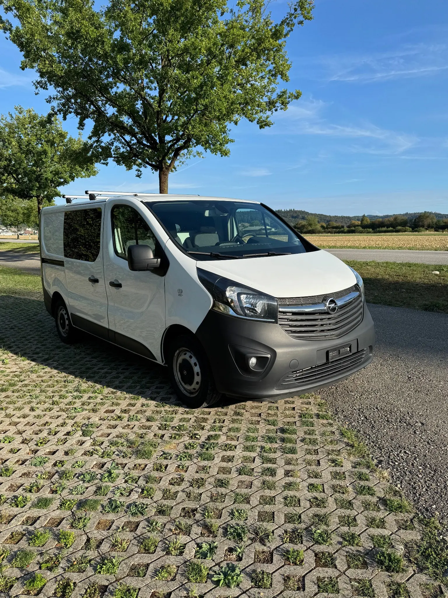 Opel Vivaro 1.6 CDTI 145 — Utilitaire compact fiable, frais révisionné — Außenansicht