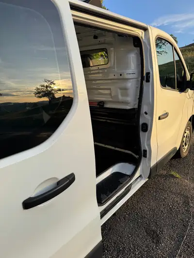 Opel Vivaro 1.6 CDTI 145 — Utilitaire compact fiable, frais révisionné — Armaturenbrett
