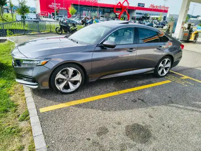 Honda Accord Touring 2.0 Turbo — Élégance et Performance réunies — Seitenansicht