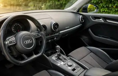Audi A3 1.8 T FSI Ambition — Berline compacte dynamique, 178 000 km, sans sinistre — fianco