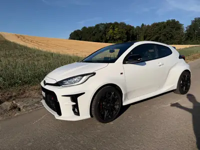 Toyota GR Yaris 1.6 Turbo Sport 4x4 — Performance turbo et polyvalence 4 roues motrices — exterior view