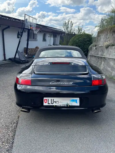 Porsche 911 Carrera 4 Cabriolet — 320 ch, boîte manuelle, 70'000 km — arrière