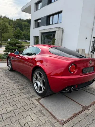 Alfa Romeo 8C Coupé 2008 — Légendaire sportive italienne, seulement 48'000 km — vista posteriore