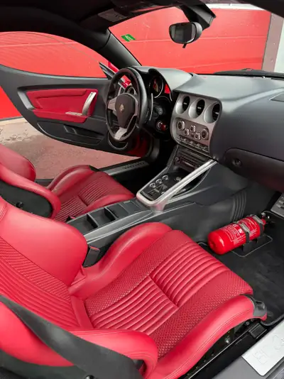 Alfa Romeo 8C Coupé 2008 — Légendaire sportive italienne, seulement 48'000 km — dettaglio