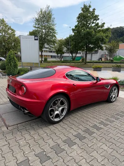 Alfa Romeo 8C Coupé 2008 — Légendaire sportive italienne, seulement 48'000 km — interni