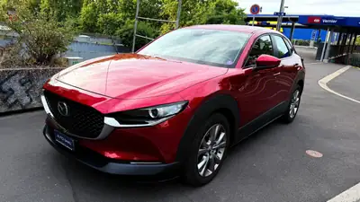 Mazda CX-30 SKYACTIV-G M Hybrid 122 — SUV compact hybride, entretien impeccable — intérieur