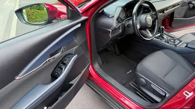 Mazda CX-30 SKYACTIV-G M Hybrid 122 — SUV compact hybride, entretien impeccable — Miniature 11