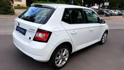Skoda Fabia 1.0 TSI Advantage — Citadine fiable, excellente condition, expertisée — Armaturenbrett