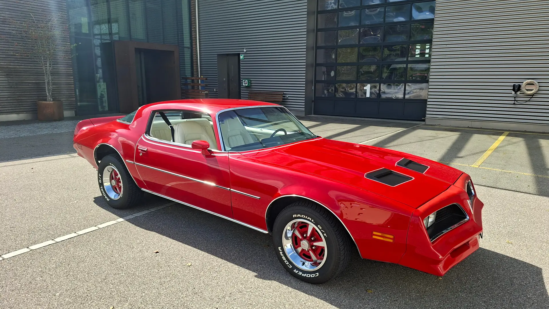 Pontiac Firebird 1977 occasion Reichenburg — 1
