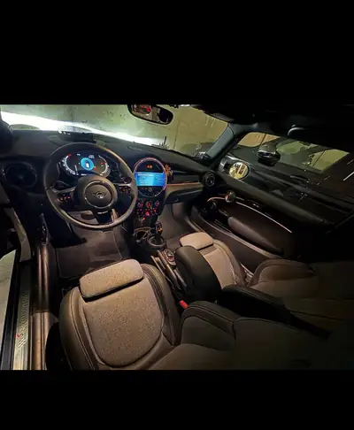 MINI Cooper S 2.0i DGK — Sportive urbaine, 29 800 km seulement — vista posteriore