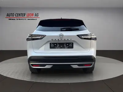 Nissan Qashqai 1.3 DIG-T MHEV — SUV compact hybride, garantie constructeur, 13 800 km — cruscotto